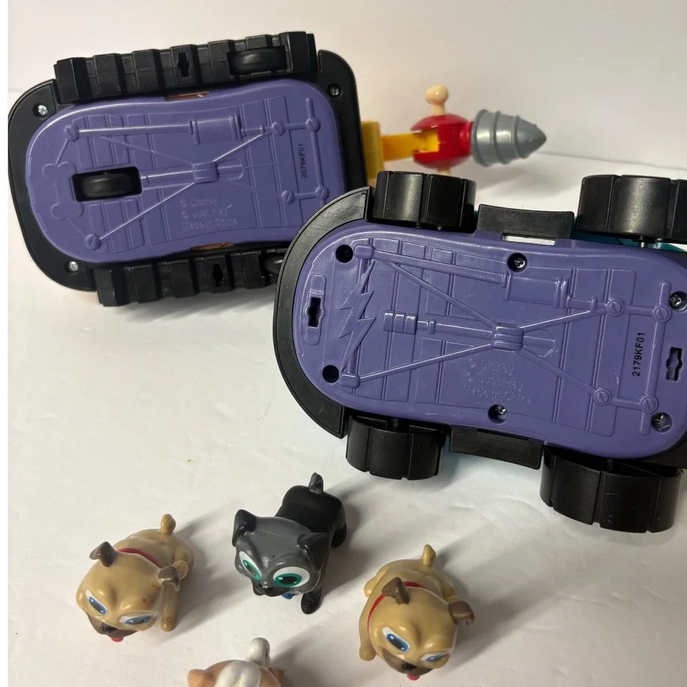 Disney Puppy Dog Pals Just Play Vehicle and Figure Lot Bingo Rolly Hissy Keia